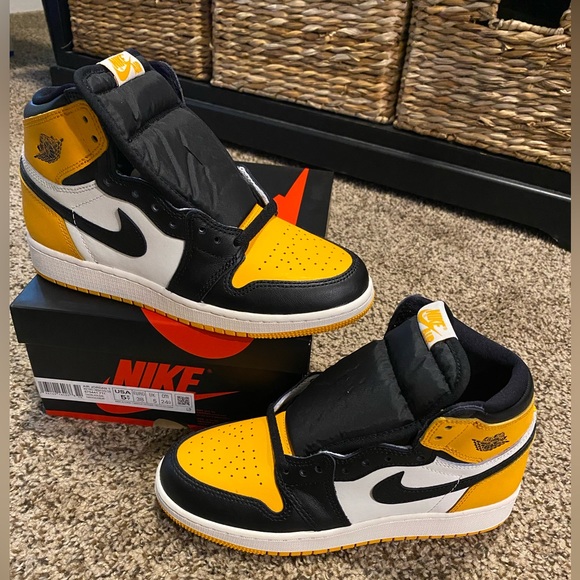 Jordan 1 Retro OG Taxi - Picture 1 of 2